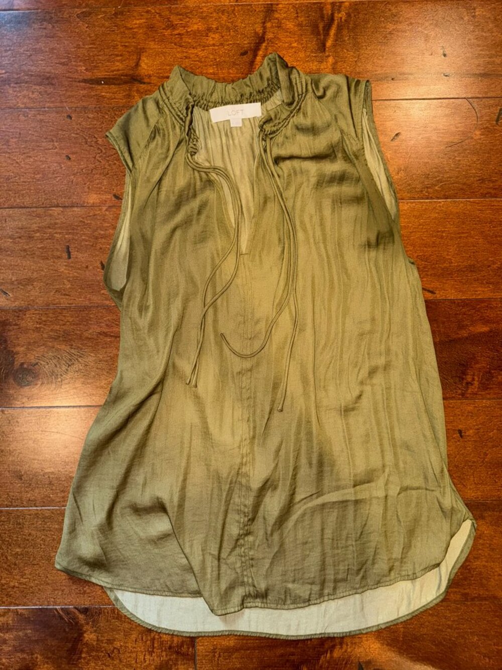 Loft Olive Green Sleeveless Shirt Size Medium